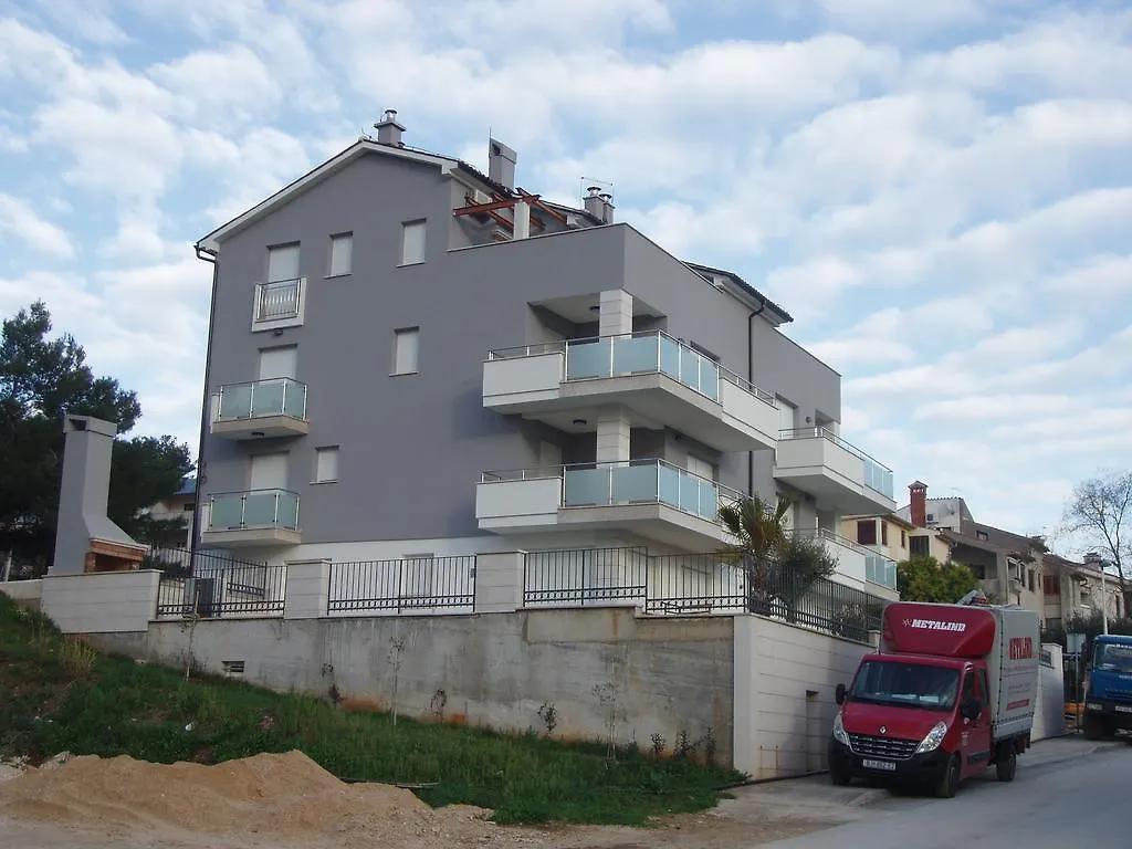 Apartament Villa Lumare - 100M From The Sea Pula